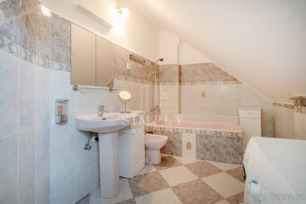 Prodej vily 500m2, pozemek 2048 m2,  ulice Legií, Říčany - 19