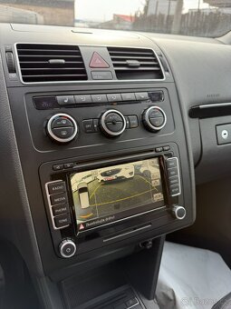 VW TOURAN 2.0 TDI 130kW DSG-2014-199.856KM-NAVI,VÝHŘEV- - 19