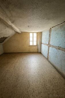 Rodinný vícegenrační dům v Rotavě - 19