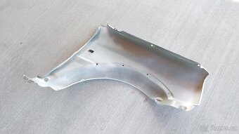 Suzuki Jimny – Blatník LP bilý - 19