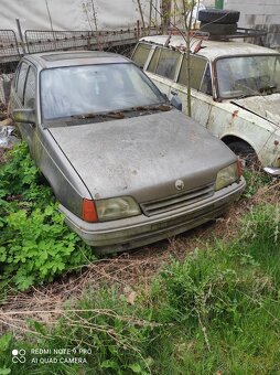 Škoda oktavie, trabant, Wartburg, lada - 19