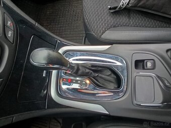 Opel Insignia 2014, 1,6 SIDI benzín - 19