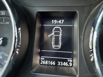 Škoda Superb 2,0 TDi, 4X4, kombi, tažné zařízení - 19
