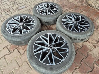 Alu kola Škoda 5x112 7x17 ET46 205/55r17 letní 5E3 601 025 - 19