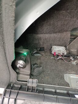 AUDI A6 AVANT 2.0 TDI, BIXENONY,MMI NAVI,PRAV.SERVIS,AUTOMAT - 19