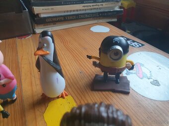 Vláčky  vojáčci, figurky... - 19