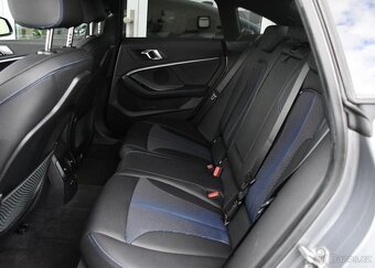 BMW Řada 2 218d REZERVACE - 19