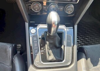 Volkswagen Passat 2.0BiTDI 176kW Highline - 19