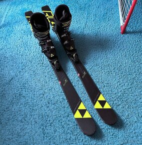 LYŽE JUNIORSKÉ 130 - Fischer RC4 RACE JR+ FJ4 SLR vel. 130 - 19