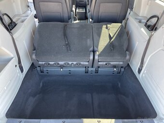 Chrysler Grand Voyager, 2.8D, ČR-1.maj, 7 míst, tažné, DPH - 19