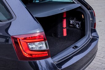 Škoda Octavia Combi 2.0 TDI Style DSG - 19