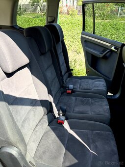 Volkswagen Touran Highline DSG - 19