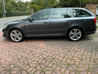 Škoda Octavia 2.0 RS 197k KŮŽE NEBOURÁNO - 19