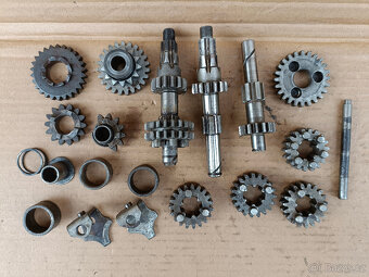 motor polomotor 125 175 jawa rám 354 pio maska pružiny pedál - 19