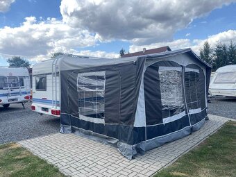 Hobby De Luxe 440 / 100 km/h/ Francouzská postel - 19