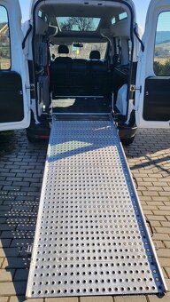 Fiat Doblo 1,6 88KW - 120k r,2021 rampa pre ZTP vozičkara - 19