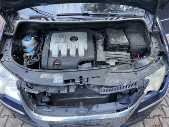Volkswagen Touran - 19