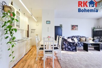 Nabízím k prodeji 2 rodinné domy s velkým pozemkem v obci By - 19