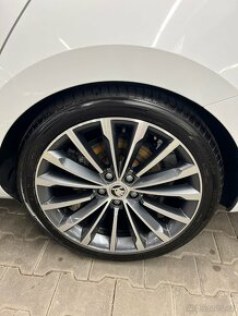Škoda Superb 1.8 TSI manuál 2017 Laurin a Klement 94000km - 19