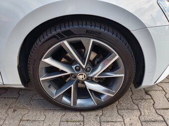 Škoda Superb 3 Combi 2.0TDI 140kW DSG Sportline DCC Virtual - 19