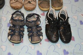 32 33 Adidas goretex Essi DZO Santé boty sandálky - 19