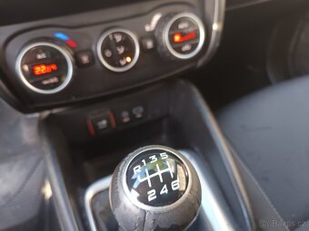 Fiat Tipo 1.6 JTD, 88 kW, r.v. 2017, navigace, klima - 19