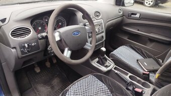 Ford Focus 1.6 16v    2006 - 19