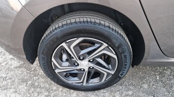 Hyundai i30 1,5 GDi 117kW Edícia 30, 12700km - 19