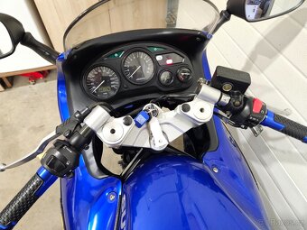 Suzuki GSX 600 F - 19