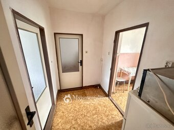 Prodej rodinné domy,  zastavěná plocha 77 m2 + sklep, dvůr,  - 19