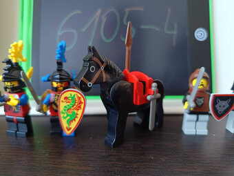 LEGO Castle 6105 Medieval Knights - 19