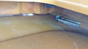 VW LT35 – DVEŘE LEVÉ ZADNÍ ŽLUTÁ - 19