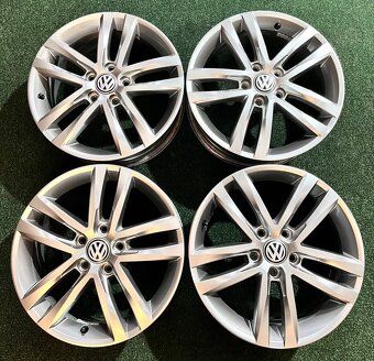 5x112 R17 Originál alu kola VW Touran 2017 - ET52 - 19