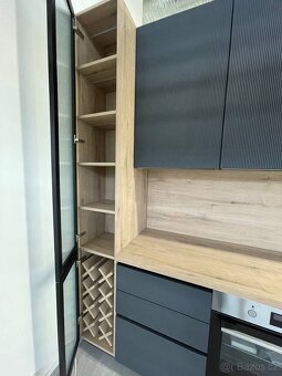 Prodám NOVOU Šedu kuchyň Plzeň DTD Egger - 19