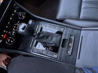 Skoda Superb 3 facelift - 19