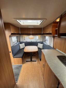 Knaus Sport 500 ~ Francouzská postel - 19