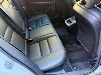 Volvo V60 D4 R-Design - 19