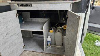 Ford Transit 300L - L2H2, obytný vůz, najeto jen 120 000 km - 19