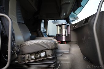Volvo FMX s jeřábem HIAB - 19