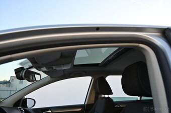 Volkswagen Golf 2.0TDI 103KW Style 4/2012 - 19