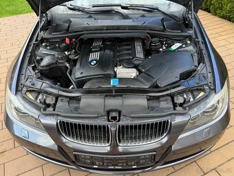 BMW 325XI 160kW E91 R6 - Bi-Xenon /PO SERVISNÍ INSP/ KRÁSNÝ - 19