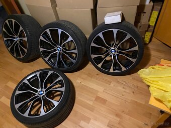 Originál BMW STYLE 599 + pneumatiky PIRELLI P ZERO E - 19
