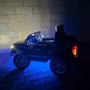Dětské elektrické autíčko Ford Ranger Wildtrak 4x4 - 19