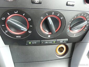 Mazda 3 1.4 16v+klima, r. 2004- Koupeno v ČR,226528KM - 19