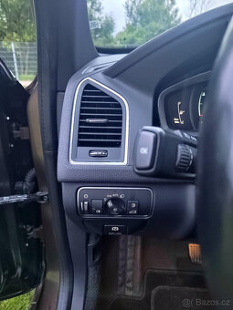 VOLVO XC 60 AWD D5 - 19