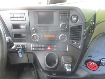 Mercedes-Benz Actros 1845 LowDeck, ev.č. 25110 - 19