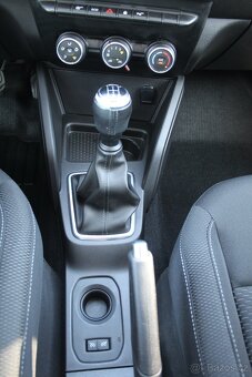 Dacia Duster 1.6i 84kw 1.majitel 21000km navigace kamera Led - 19