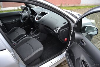Peugeot 206+ 1.4i 54kw rok 2012 - 19