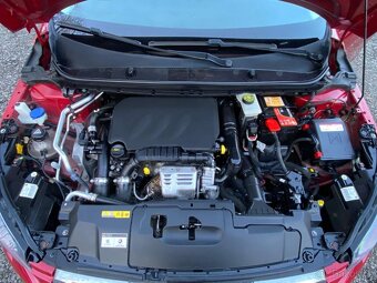 Peugeot 308 Combi 1.2 96kW automat panorama 2015 110tkm - 19