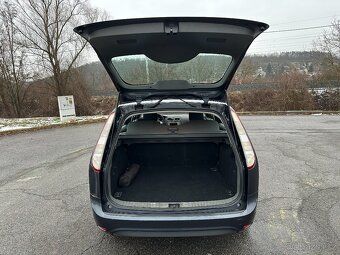 Ford Focus 1.6 kombi - 19